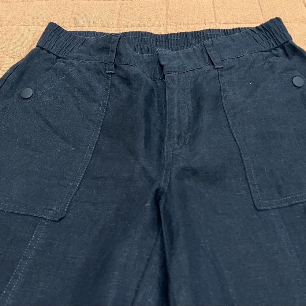 Black linen wide leg Athleta pants.